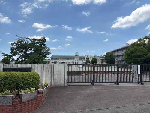 横浜市立あざみ野第二小学校（1310ｍ）