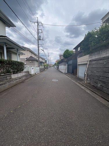 現地含む前面道路（西側）