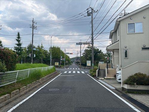 北側前面道路
