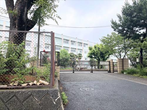 横浜市立山田小学校まで1250m