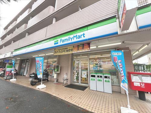 ファミリーマート都筑富士見が丘店480m
