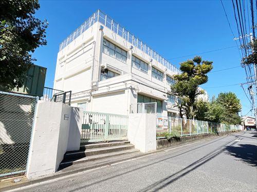 世田谷区立旭小学校(510m)