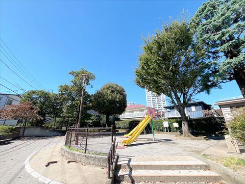上馬公園(290m)