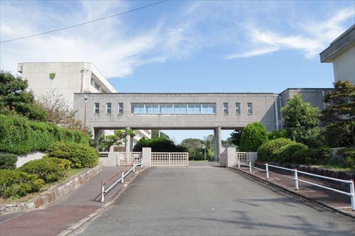 知多市立東部中学校まで1000m