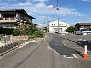 前面道路現地(2024年10月撮影)