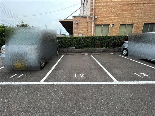 敷地内駐車場（承継可能）