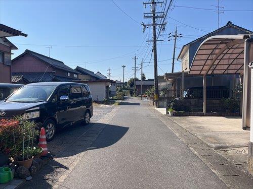 前面道路(東側から撮影)-2