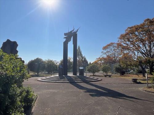 島中央公園まで610m