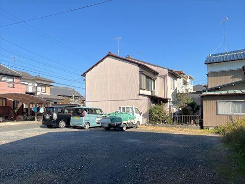 東側敷地-2 (2025年11月撮影）