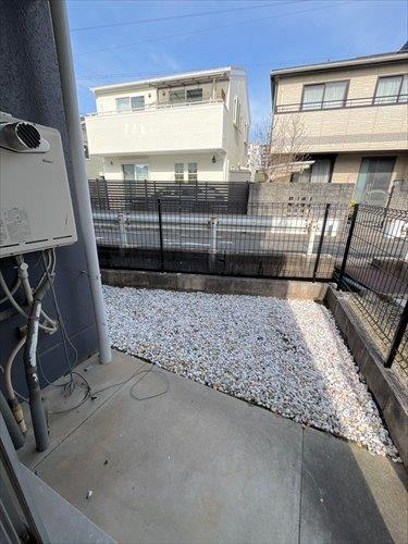 北東側テラス-1