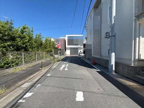 対象不動産西側道路