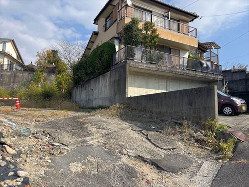 南東側境界付近 (2025年11月撮影)