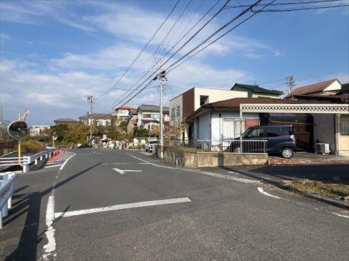 前面道路北西側交差点付近-2