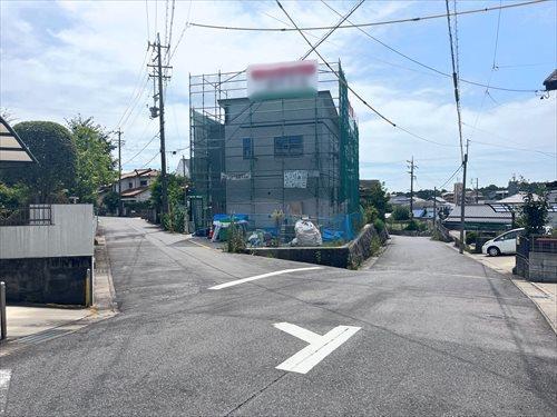 北西側交差点付近(2025年8月撮影)1