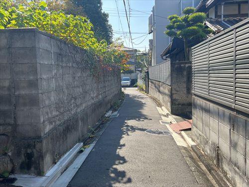 前面道路(北側から撮影)-2