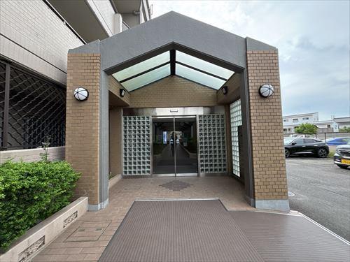 マンション正面