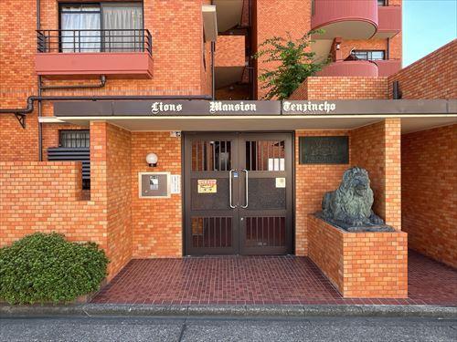 エントランス-1