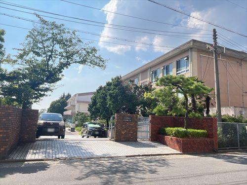 名古屋市立新郊中学校まで580m