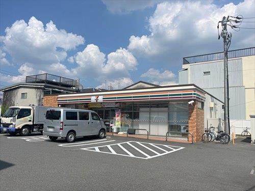 セブンイレブン名古屋呼続1丁目店290m