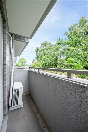 北側バルコニー