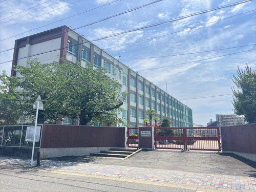 名古屋市立駒方中学校まで570m