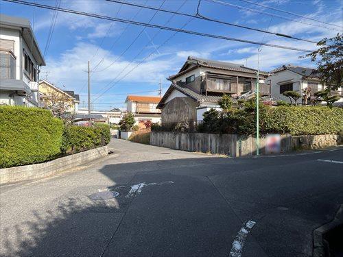 前面道路南西側交差点付近-1