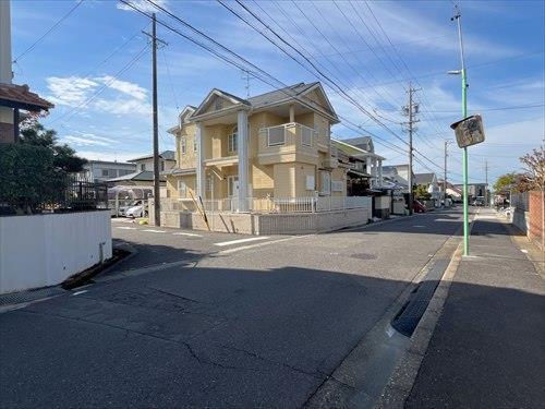 前面道路北東側交差点付近-1