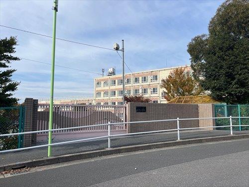 名古屋市立戸笠小学校まで840m