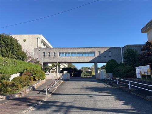 知多市立東部中学校まで1410m