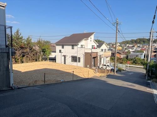 前面道路(西側から)-2