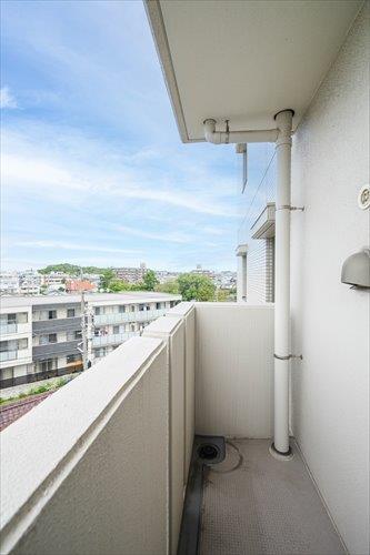 西側バルコニー