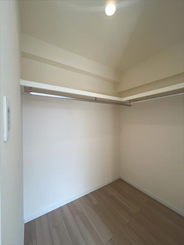 ウォークインクローゼット(南西側洋室)