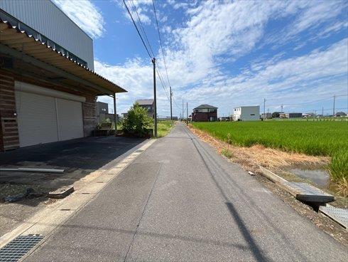 前面道路（2025年10月撮影）