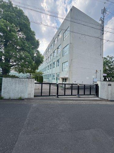 山根小学校