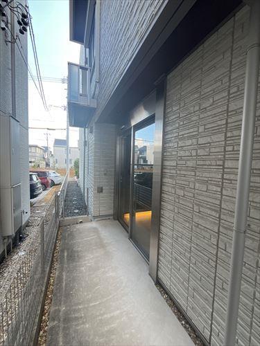 マンション出入口