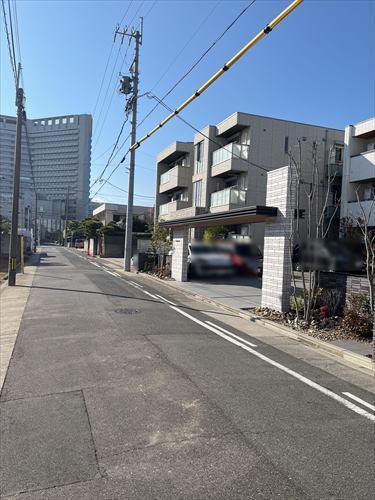 外観・前面道路（2026年2月撮影）