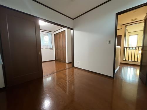 北東側洋室（２F）