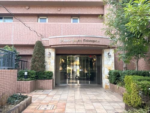 マンション出入口