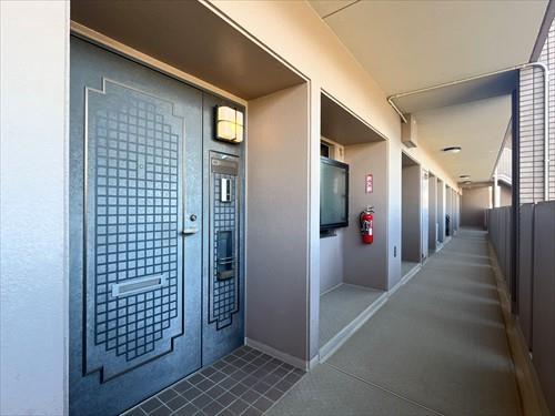 玄関前共用廊下