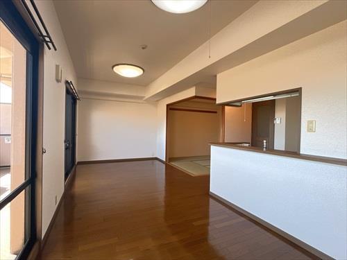 リビング・ダイニング12.8帖-2