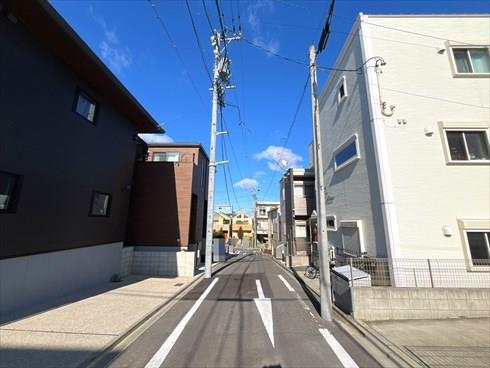 前面道路(2026年1月撮影)