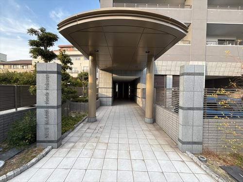 マンション正面