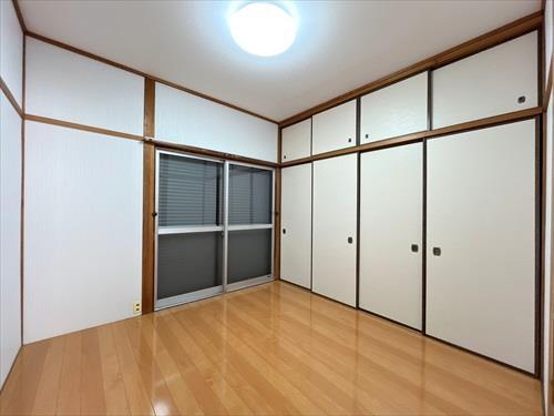 北西側洋室約4.5帖-2