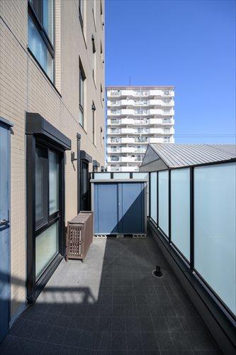 ルーフバルコニー