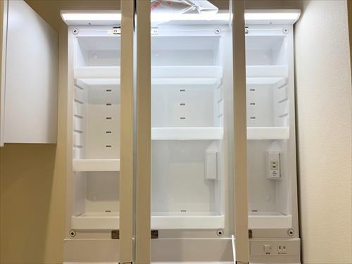 洗面化粧台三面鏡裏収納