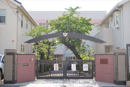 名古屋市立桜山中学校まで1800m