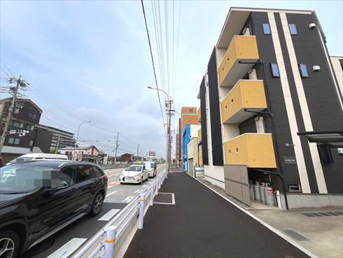 前面道路(2026年6月撮影)