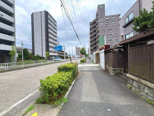 前面道路（2026年7月撮影）