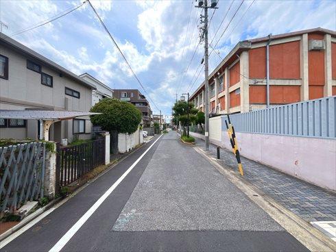 前面道路（2026年6月撮影）