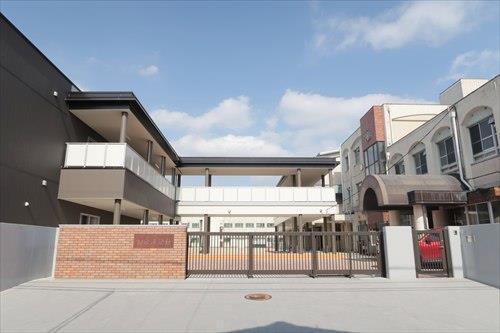 名古屋市立松栄小学校まで550m